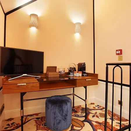 Pick A Flat's - A Bedroom In Le Marais *